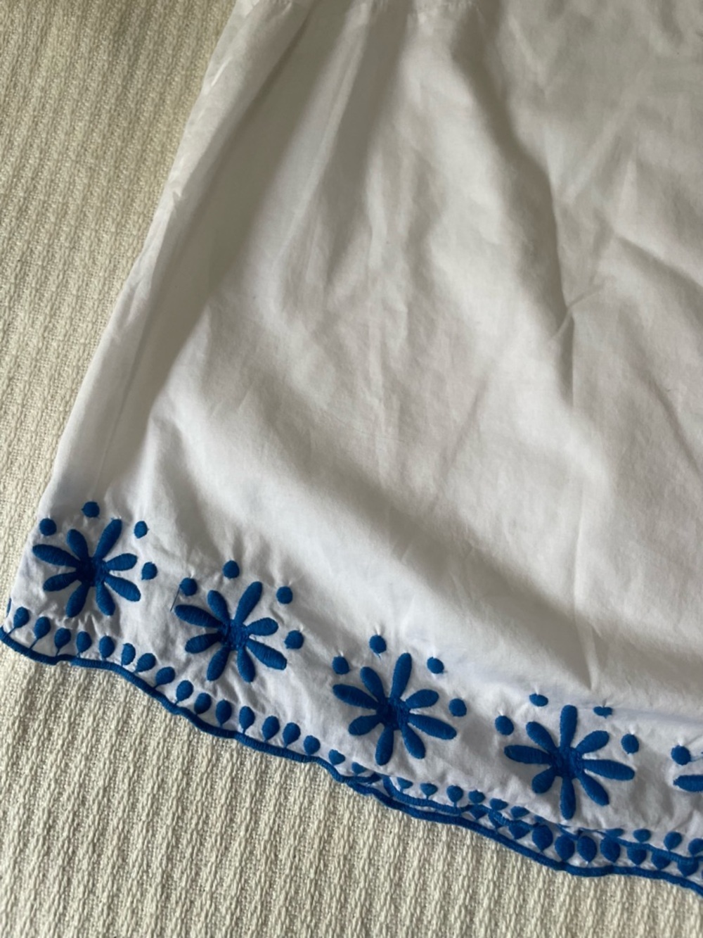 J Crew embroidered sleeveless blouse white blue floral European cotton XS - Picture 3 of 5
